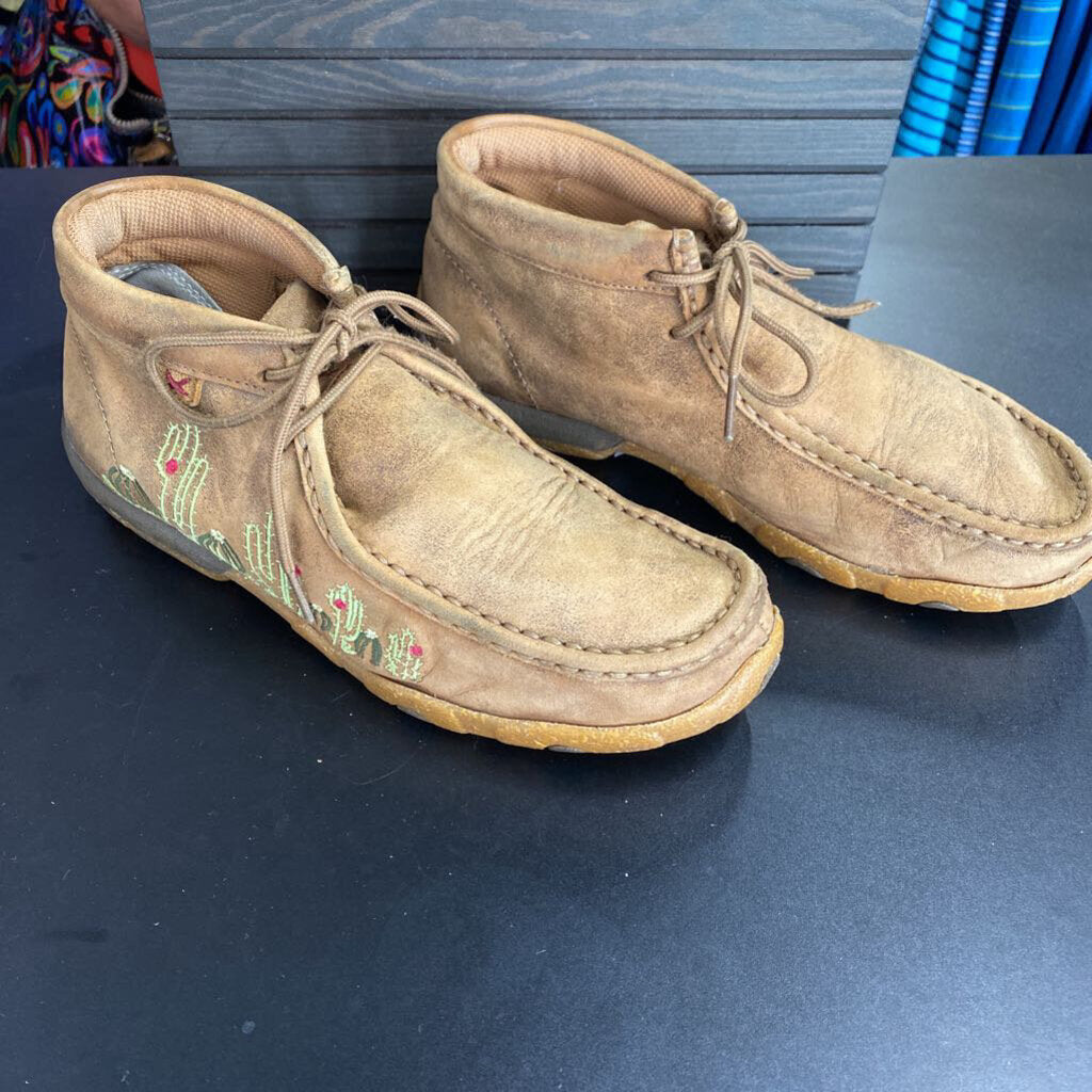 LEATHER SHOES