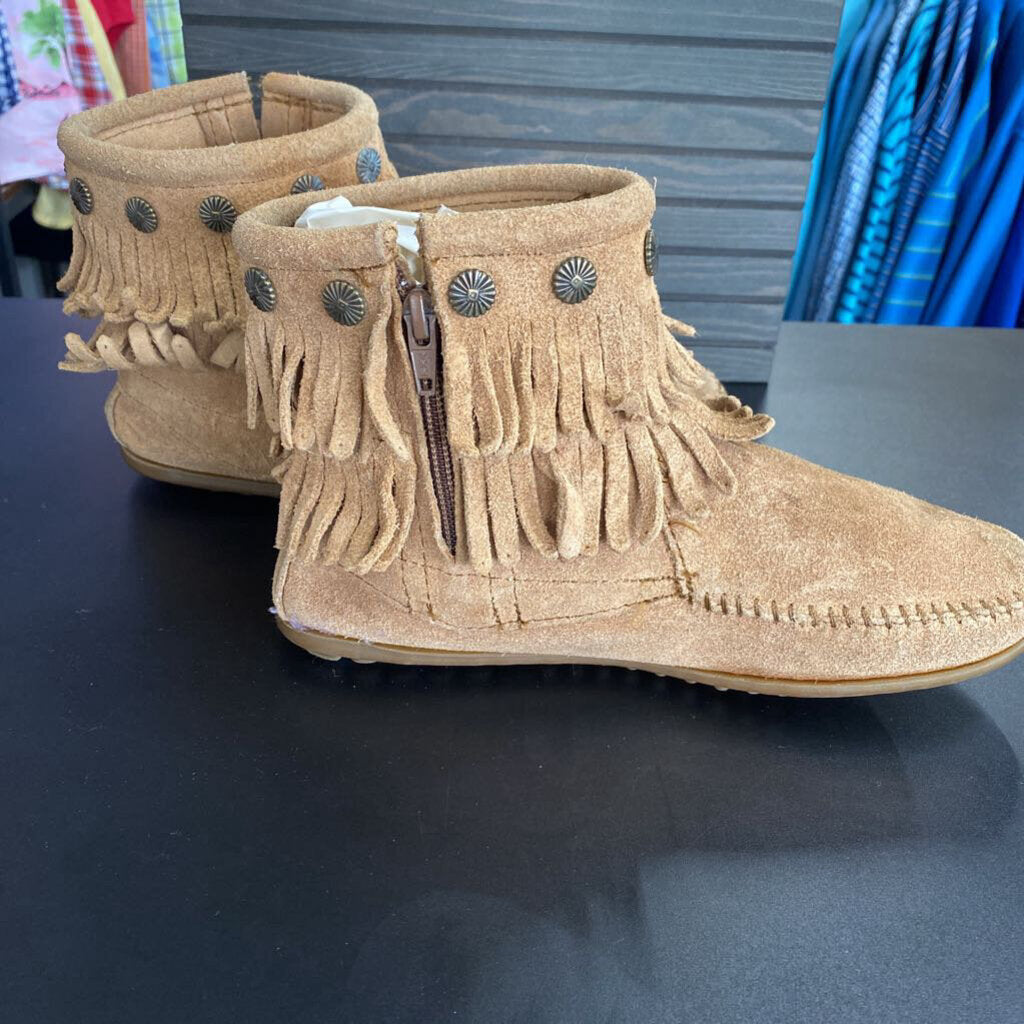 LEATHER BOOTS