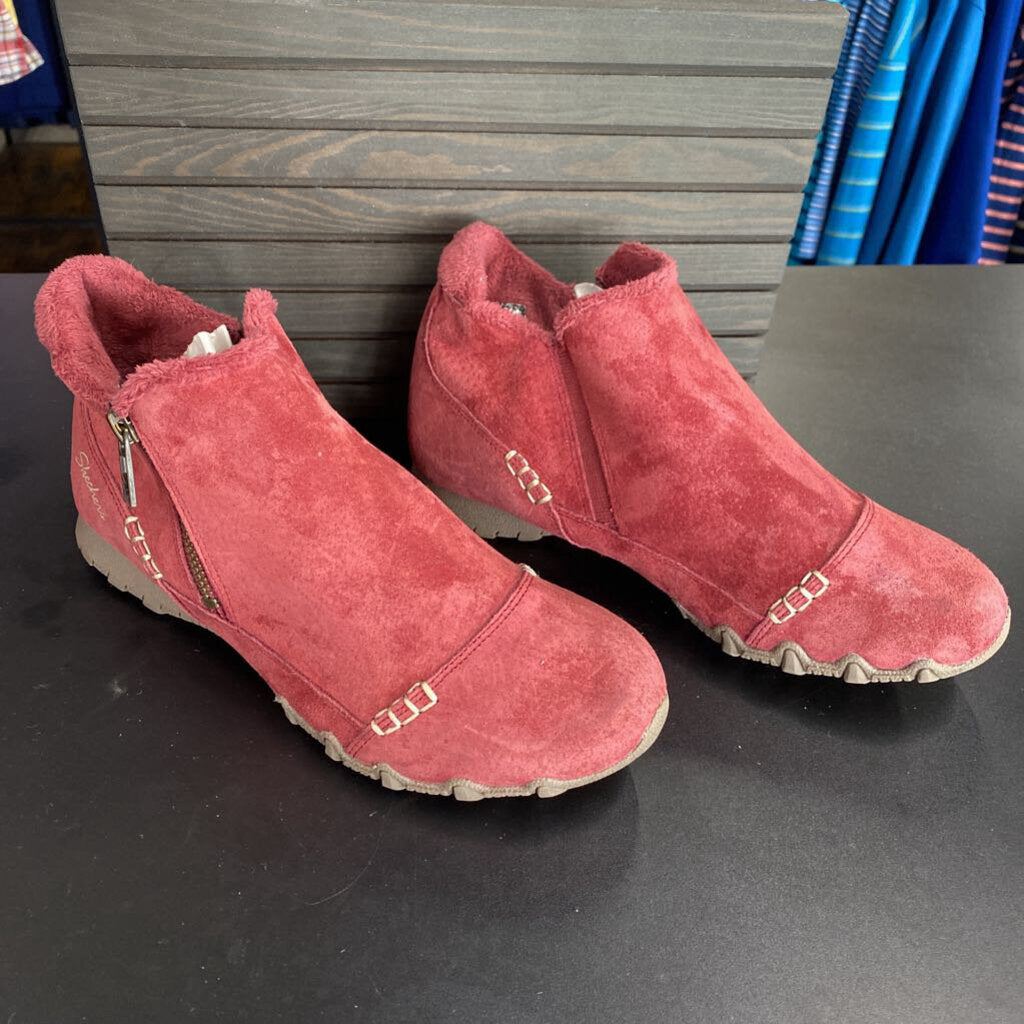 PINK BOOTS