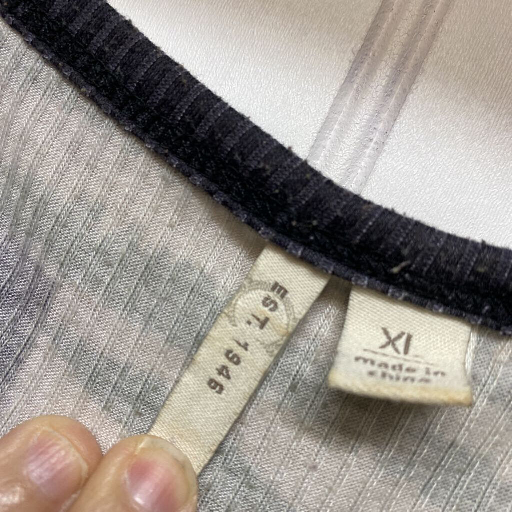 GATHERED SLEEVED TOP