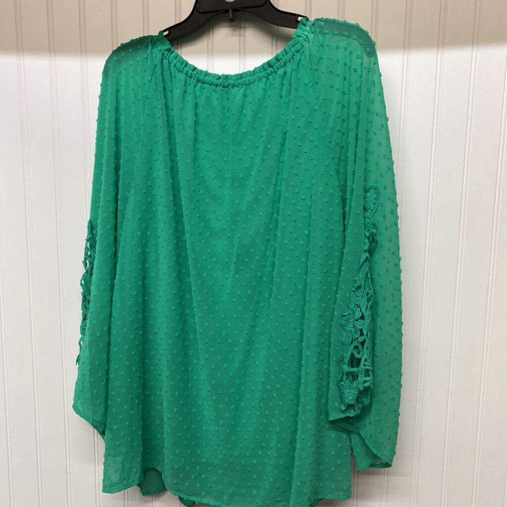 TEXTURED LONG SLEEVED