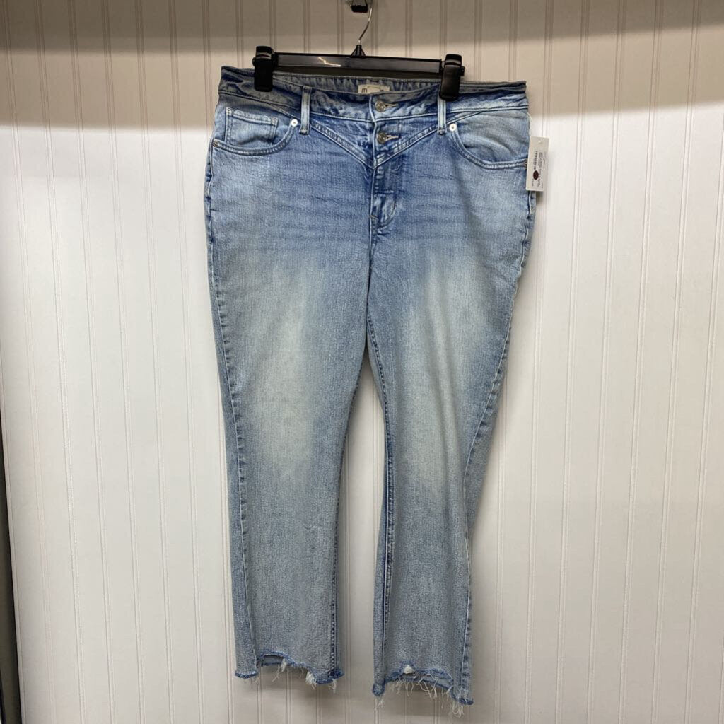 HIGH WAISTED JEANS