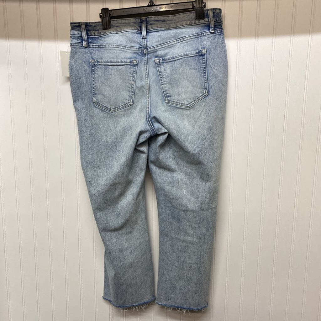 HIGH WAISTED JEANS