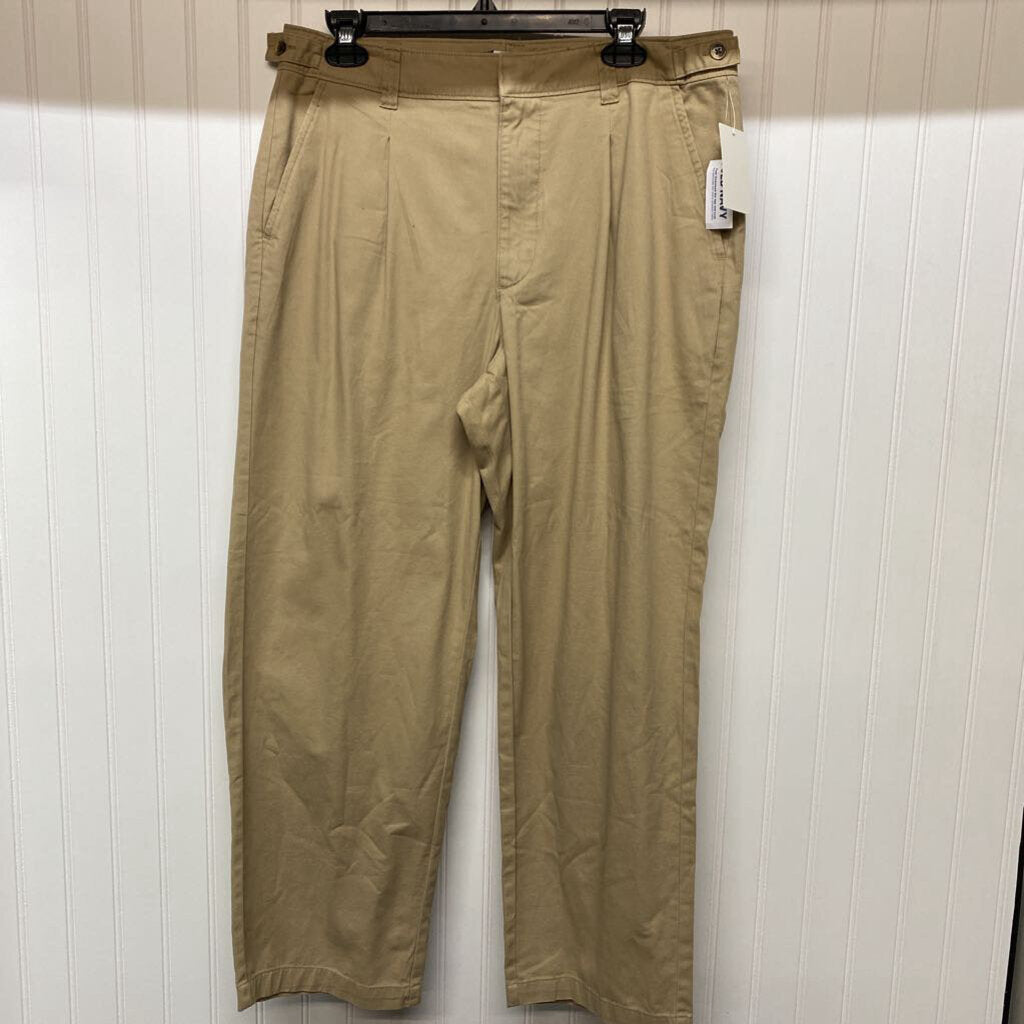 PLEATED KHAKI PANTS