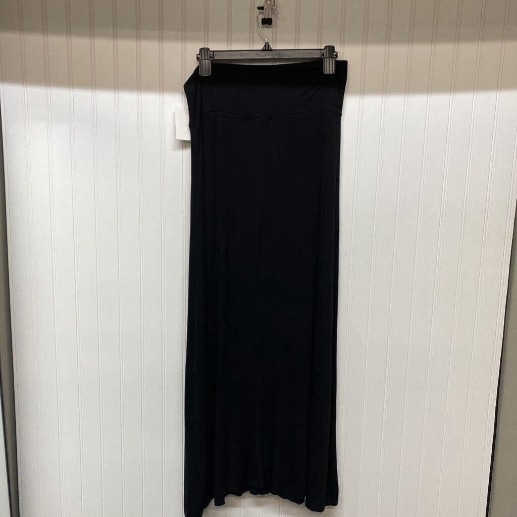 BLACK LONG SKIRT