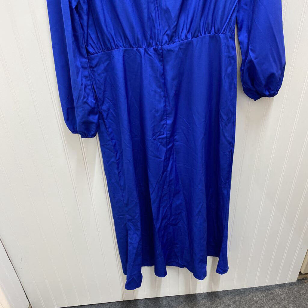 LONG SLEEVED DRESS