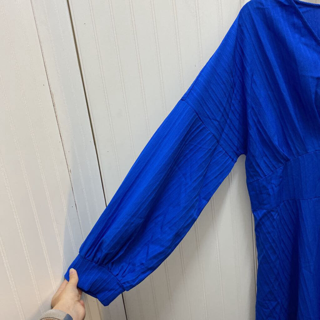 LONG SLEEVED LONG DRESS