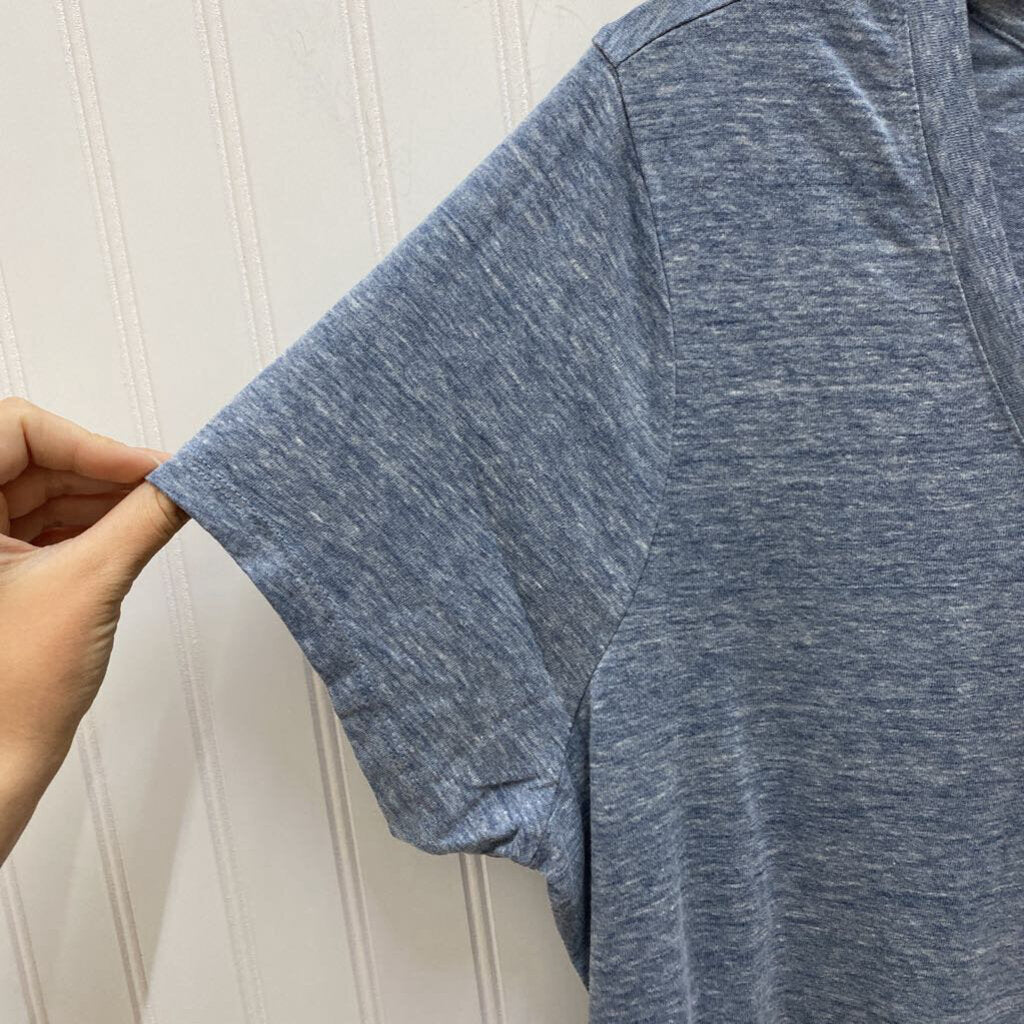 V NECK SHORT SLEEVED