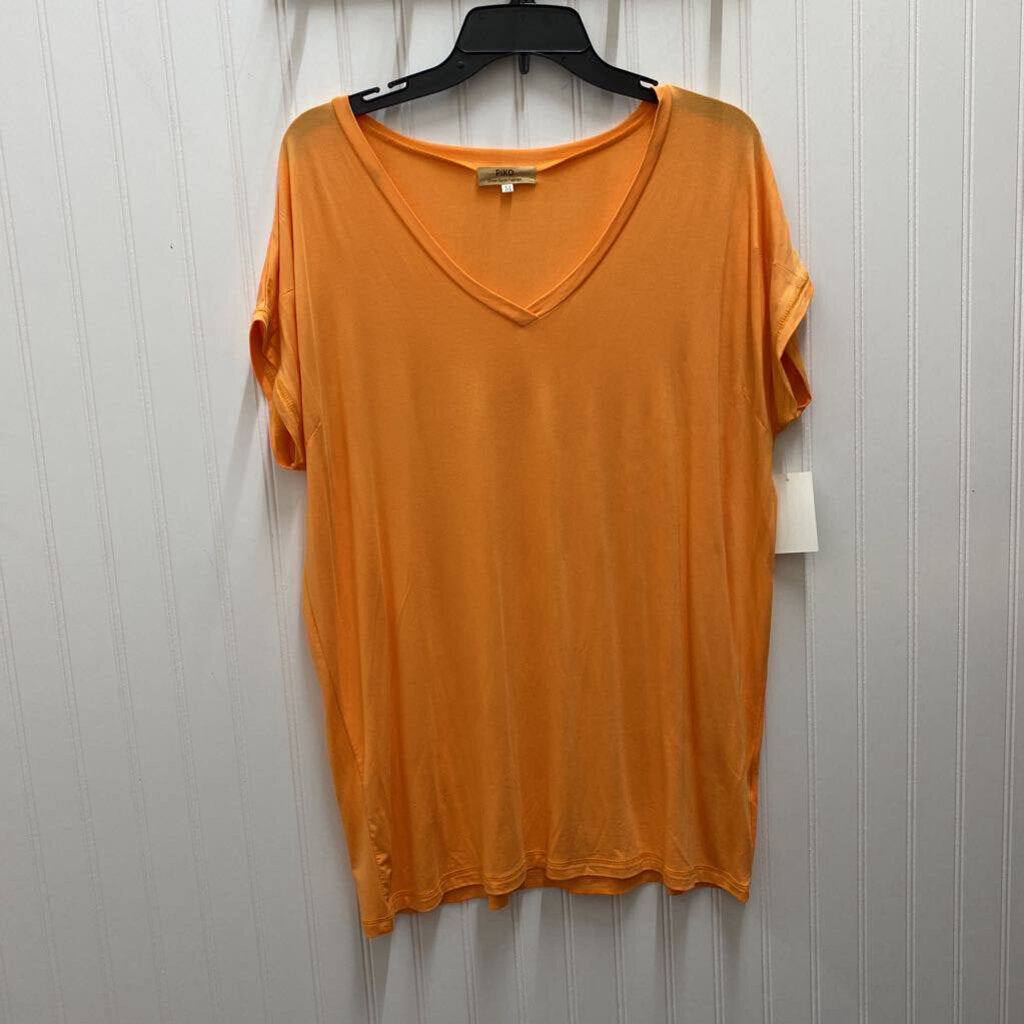V NECK SHORT SLEEVED