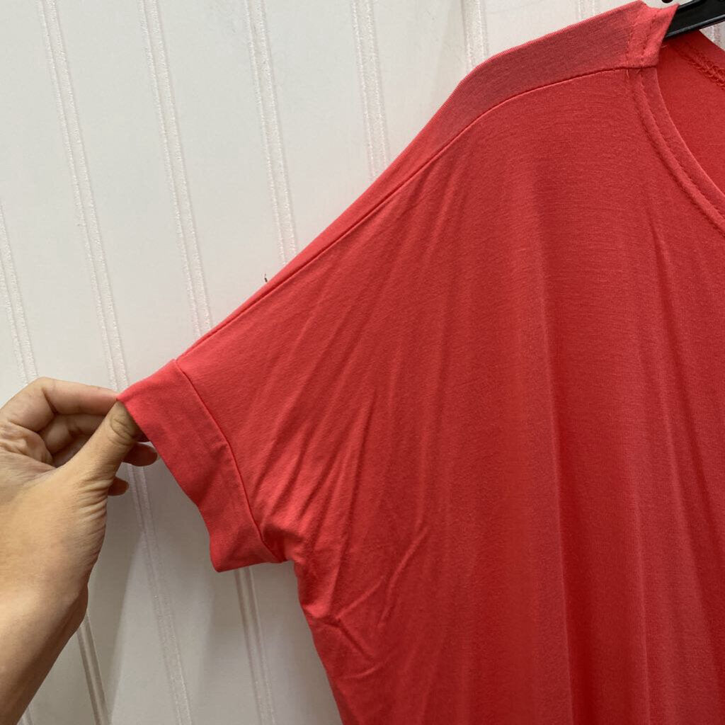 SHORT SLEEVED