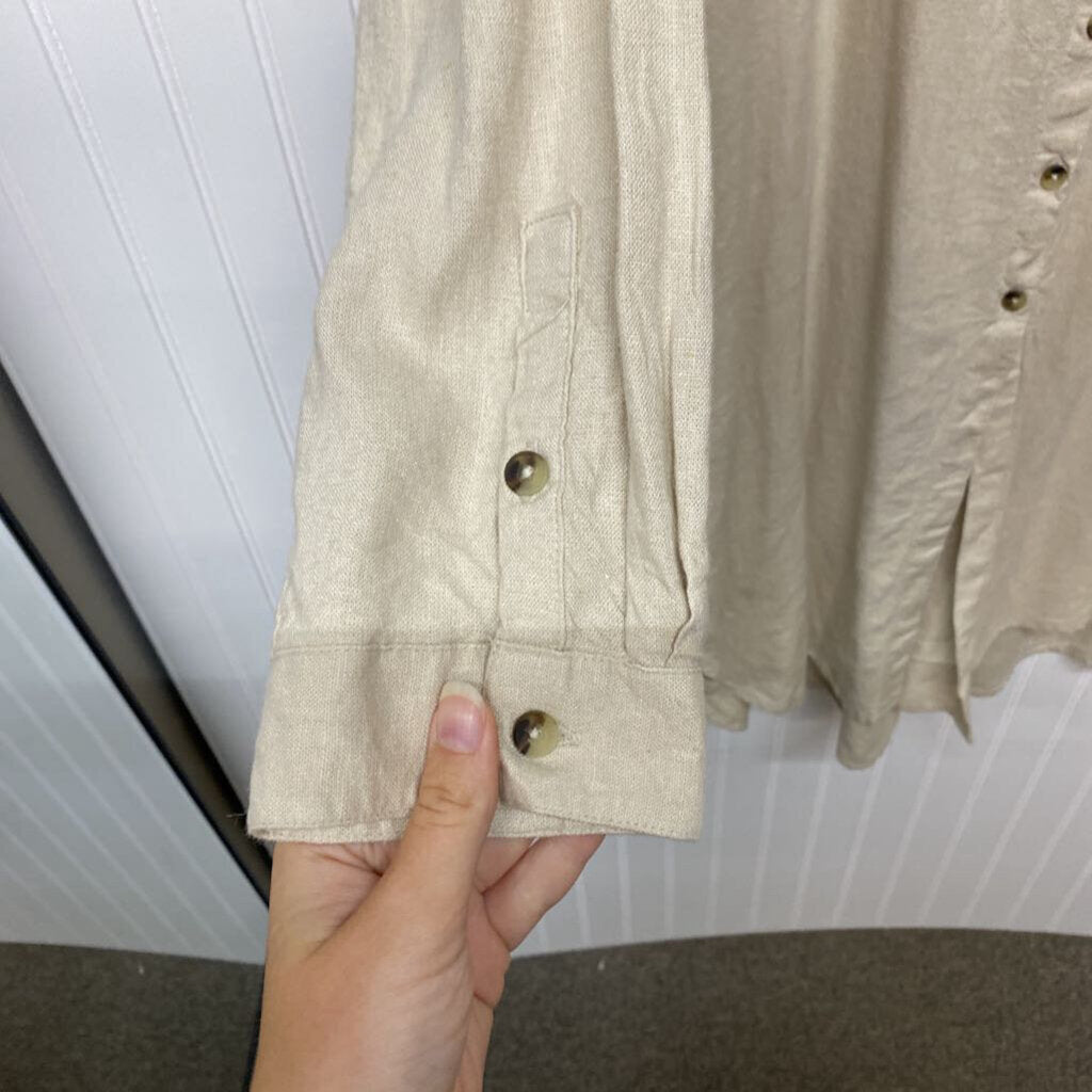 LONG SLEEVE COLLARED BUTTON UP DRESS