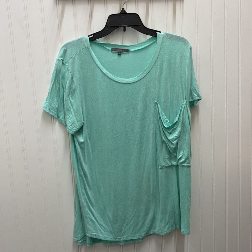 SHORT SLEEVED TOP