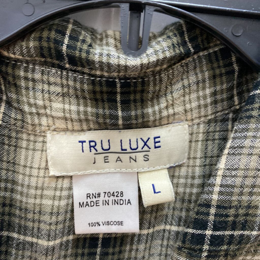 COLLARED PLAID LONG SLEEVE FRAYED FLANNEL