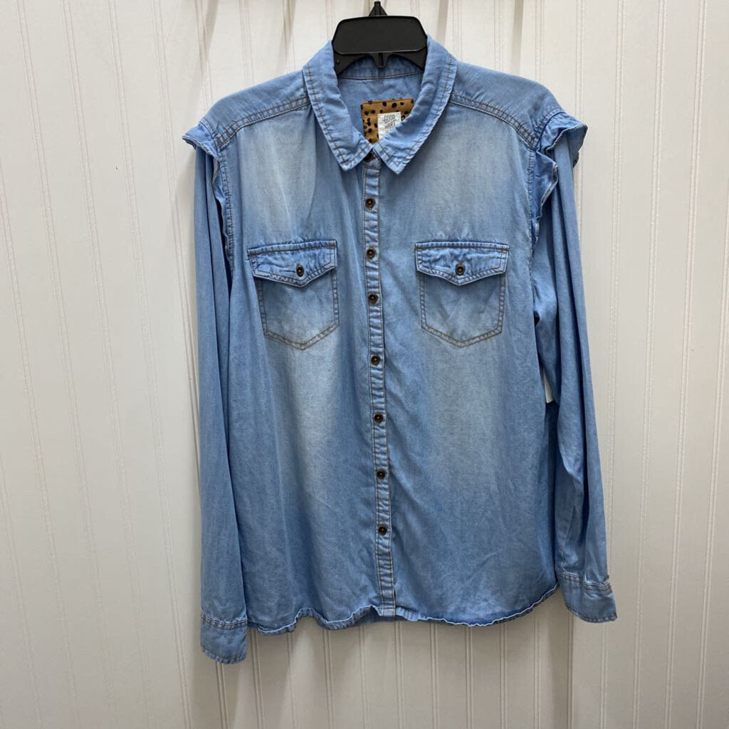 COLLARED LONG SLEEVE BUTTON UP TOP