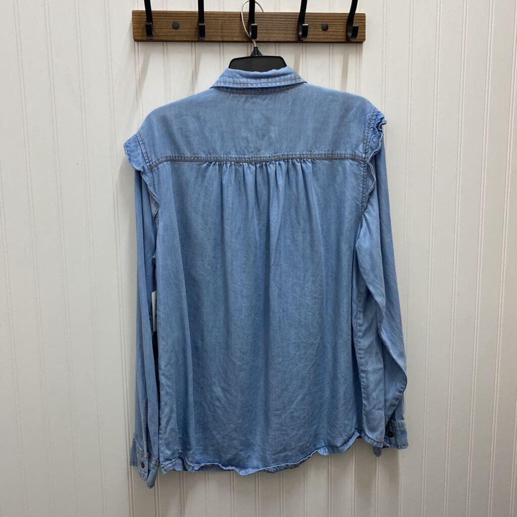 COLLARED LONG SLEEVE BUTTON UP TOP