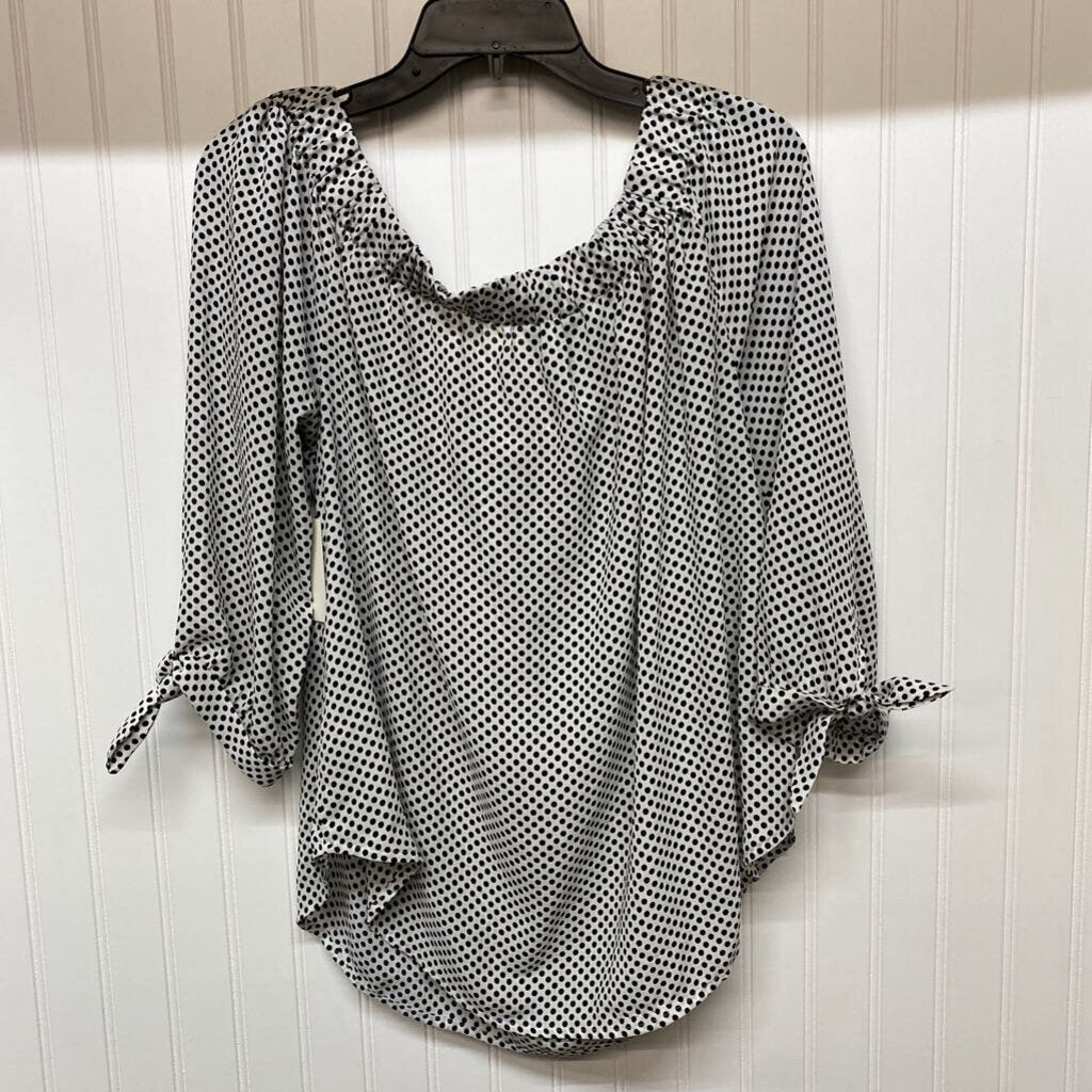 OFF THE SHOULDER LONG SLEEVE POLKA DOT TOP