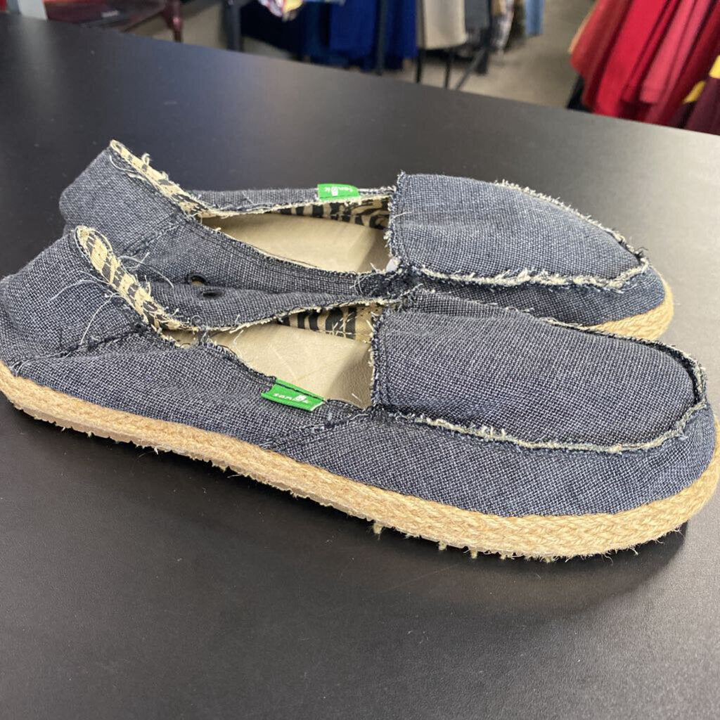 CANVAS SHOES