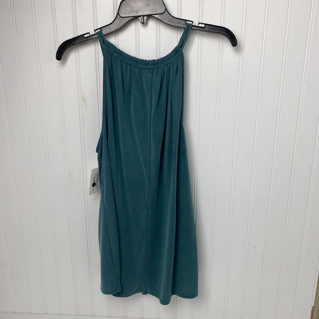 SLEEVLESS TOP