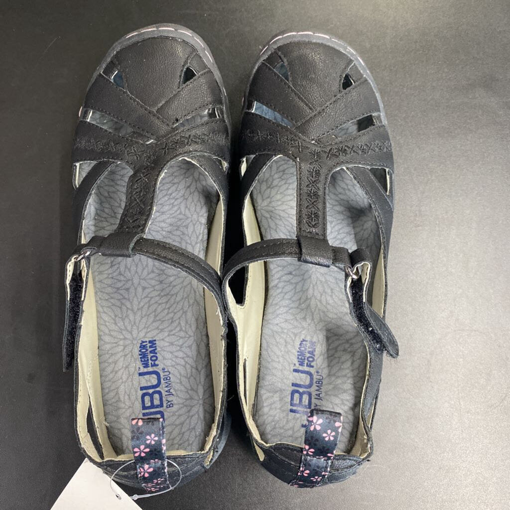LEATHER SANDALS