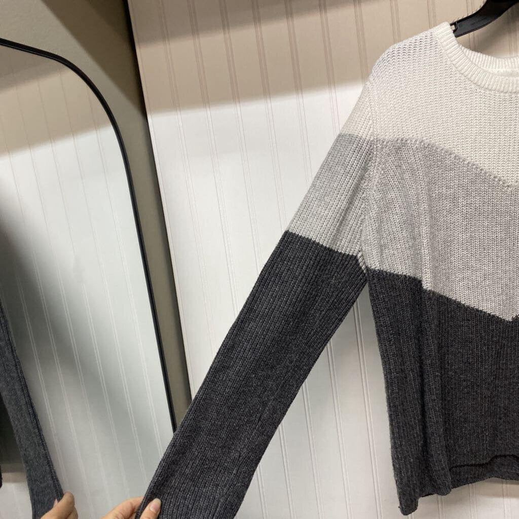 LONG SLEEVE SWEATER