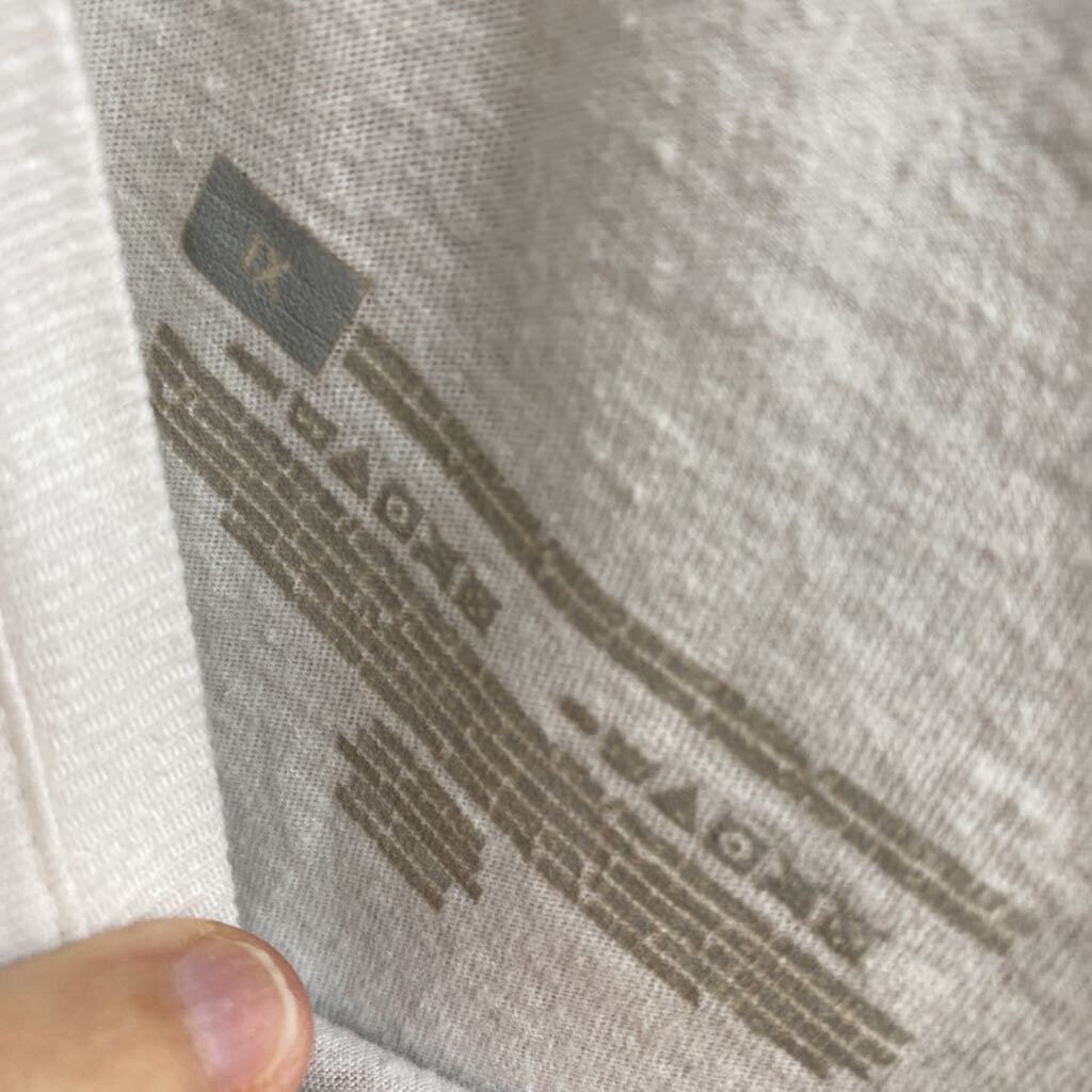 LADIES GRAPHIC TEE
