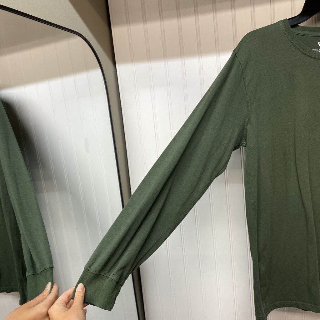 LONG SLEEVE GRAPHIC TEE