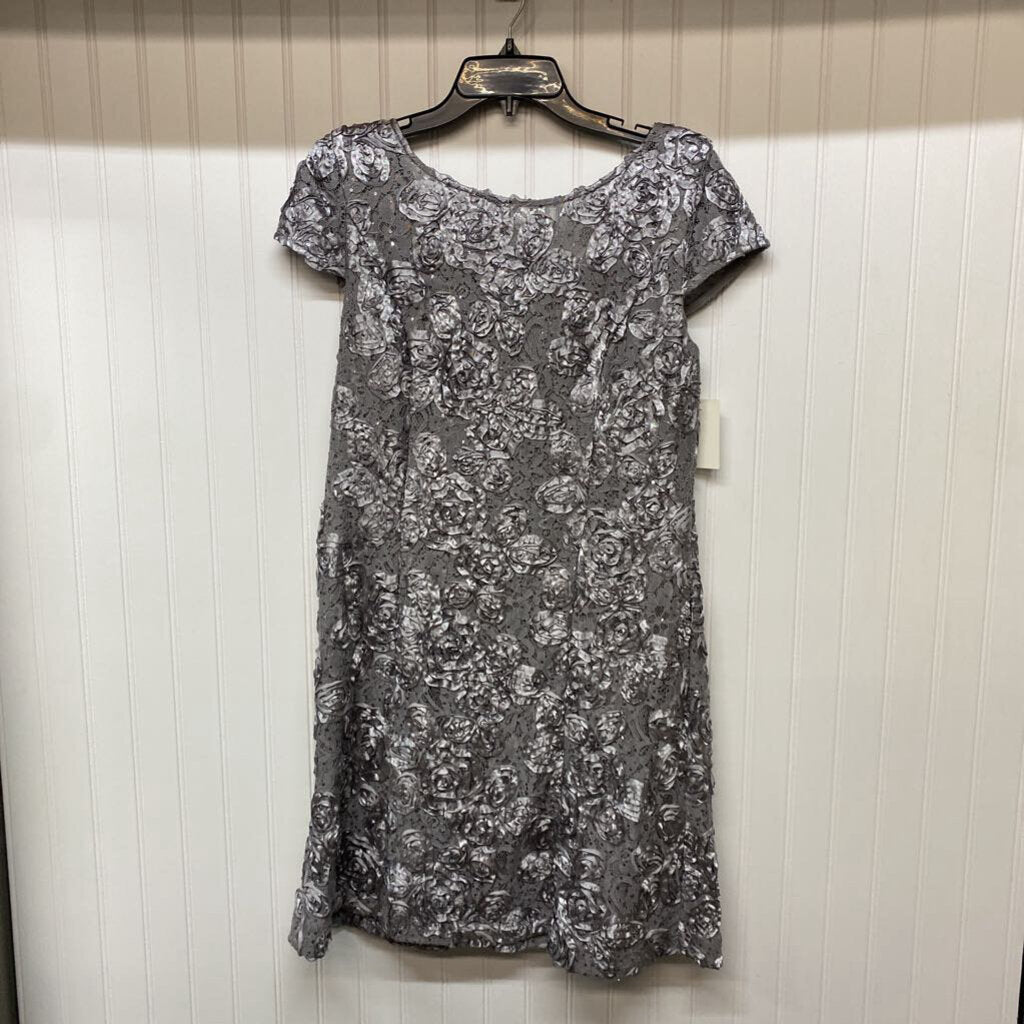 SHORT SLEEVE LACE AND SEQUIN DRESS