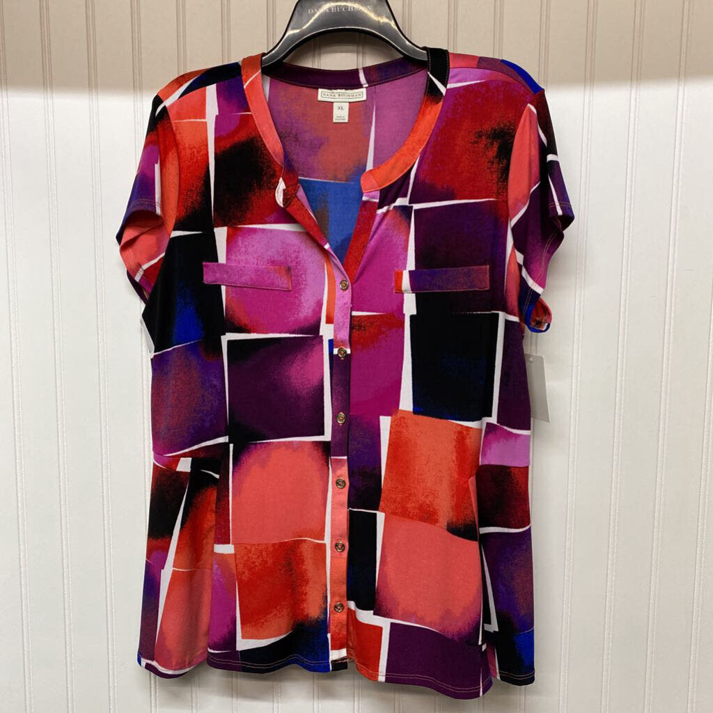 SHORT SLEEVED BUTTON DOWN