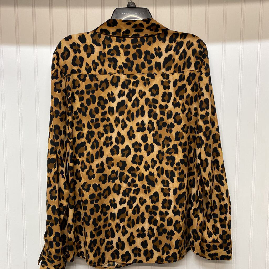 LONG SLEEVED BUTTON DOWN