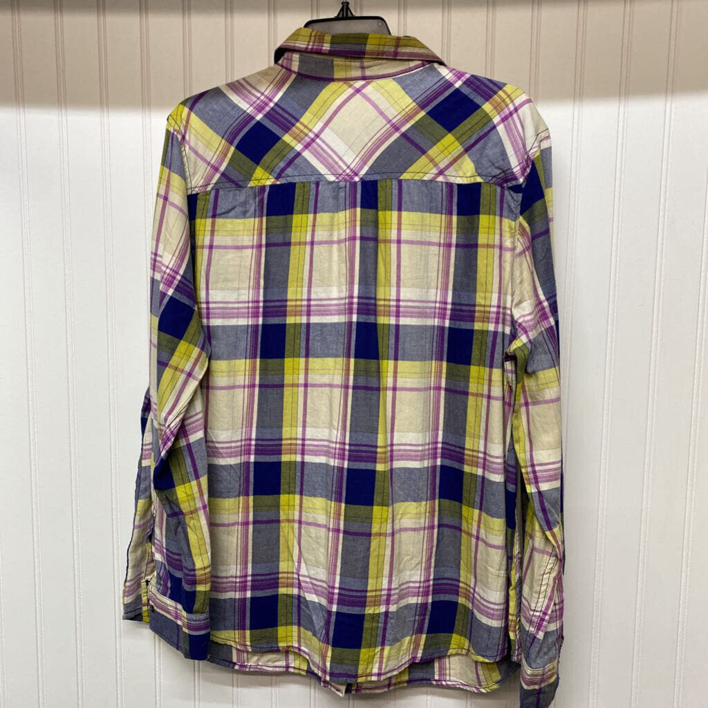 PLAID BUTTON DOWN