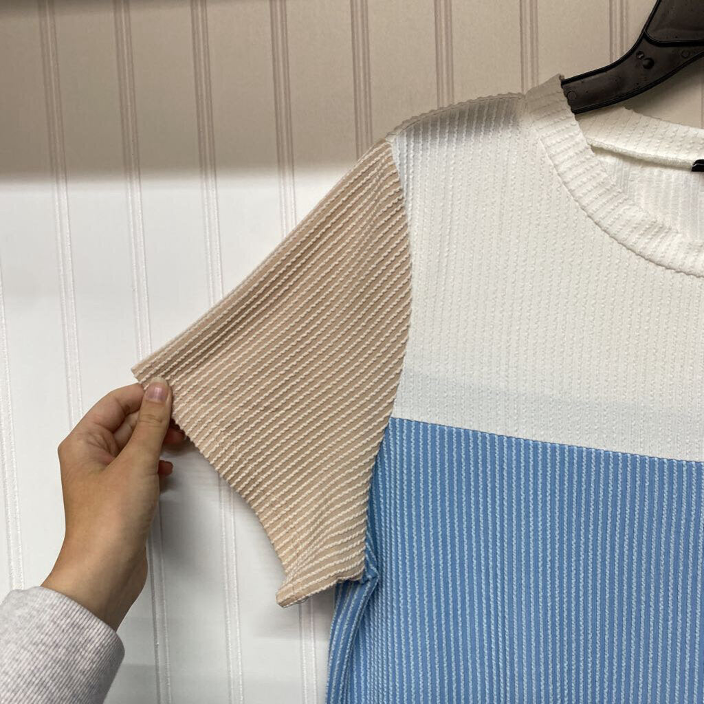 TRI COLORED RIBBED TOP