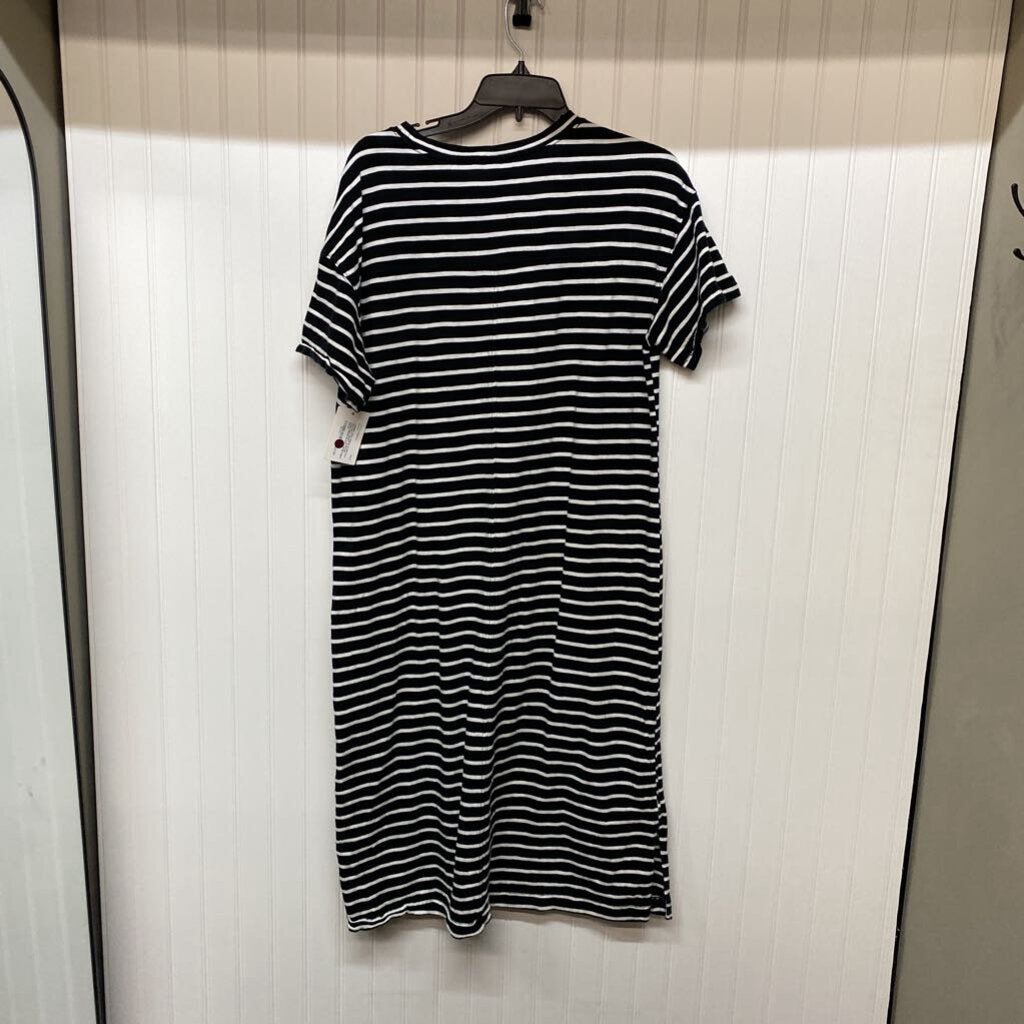 SHORT SLEEVED LONG DRESS