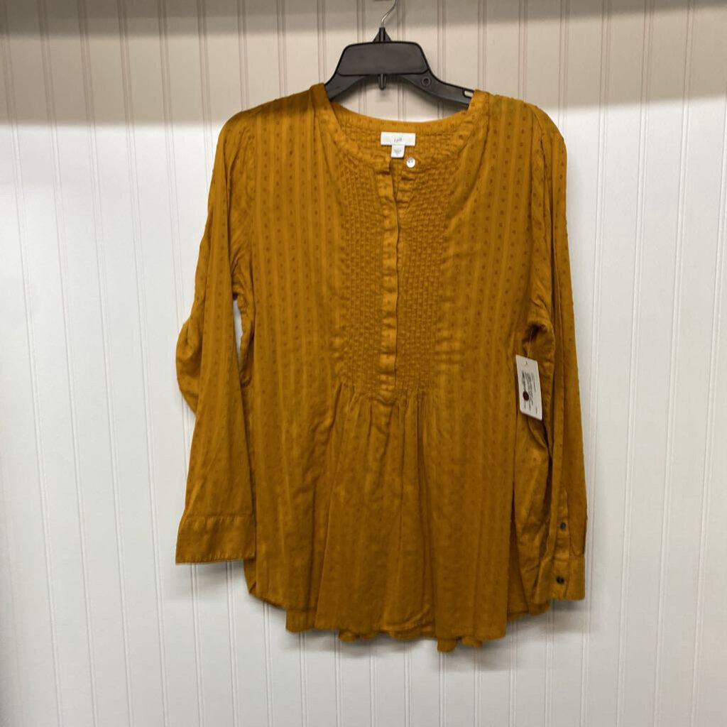 PLEATED TEXTURED TOP