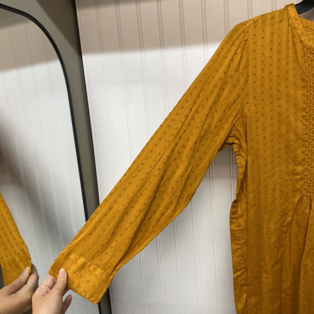 PLEATED TEXTURED TOP