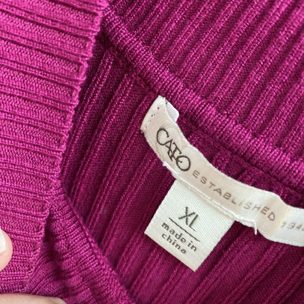 SLEEVLESS SWEATER