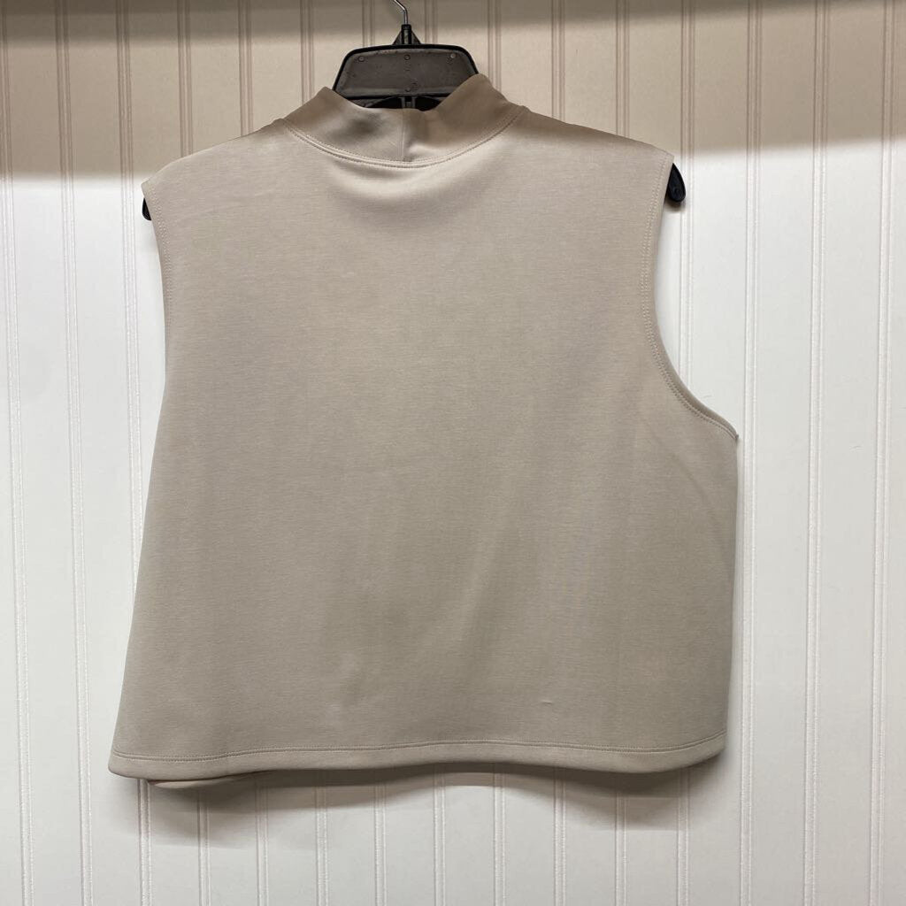 SLEEVLESS TOP