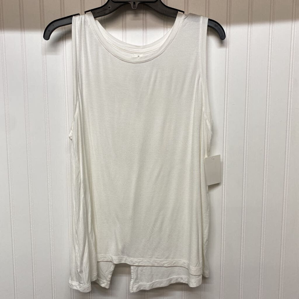 SLEEVLESS TOP