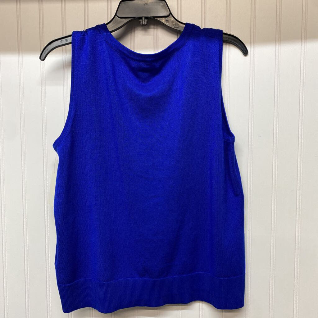 SLEEVLESS TOP