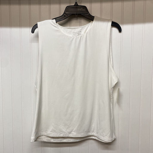 SLEEVLESS TOP
