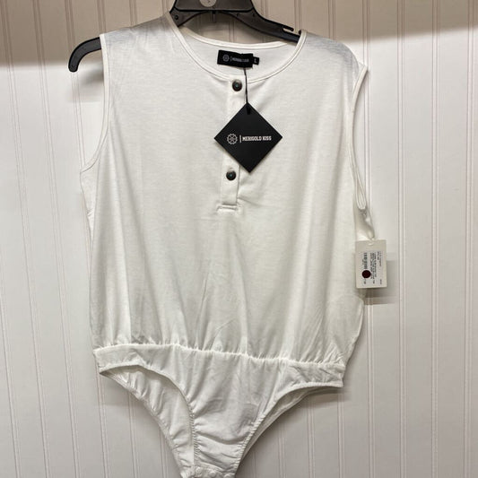SLEEVLESS TOP