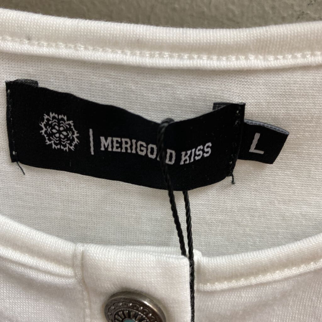 SLEEVLESS TOP