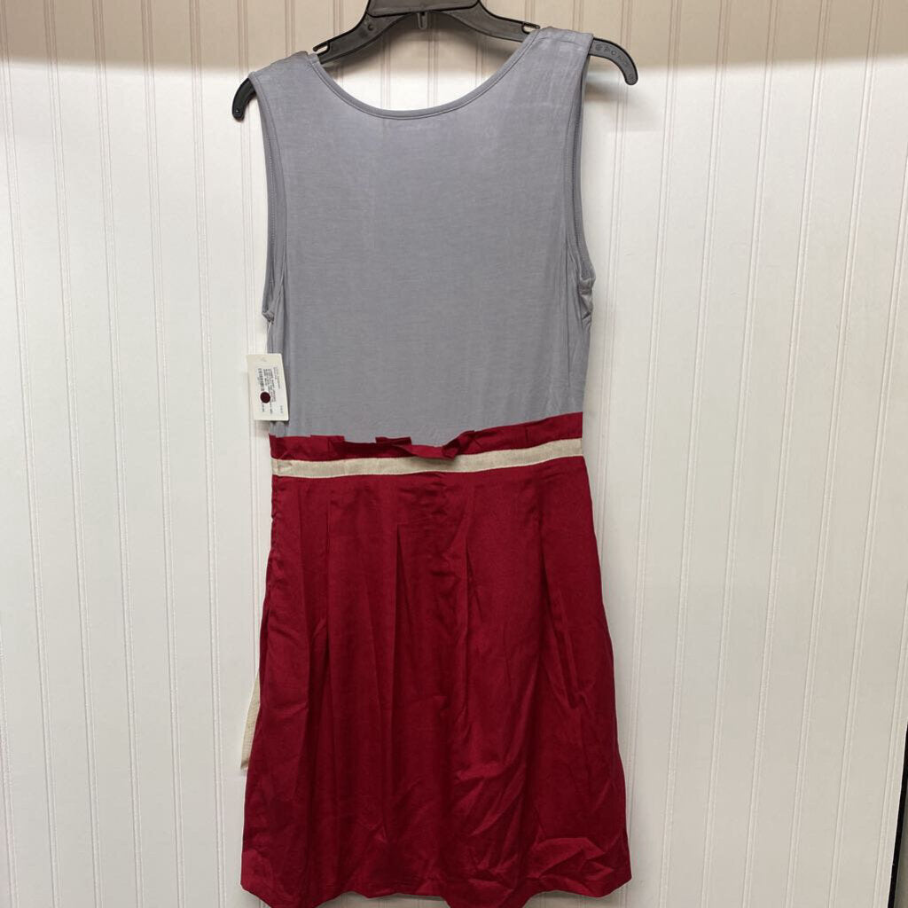 SLEEVLESS DRESS