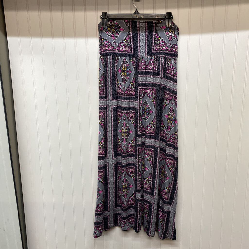 LONG SKIRT