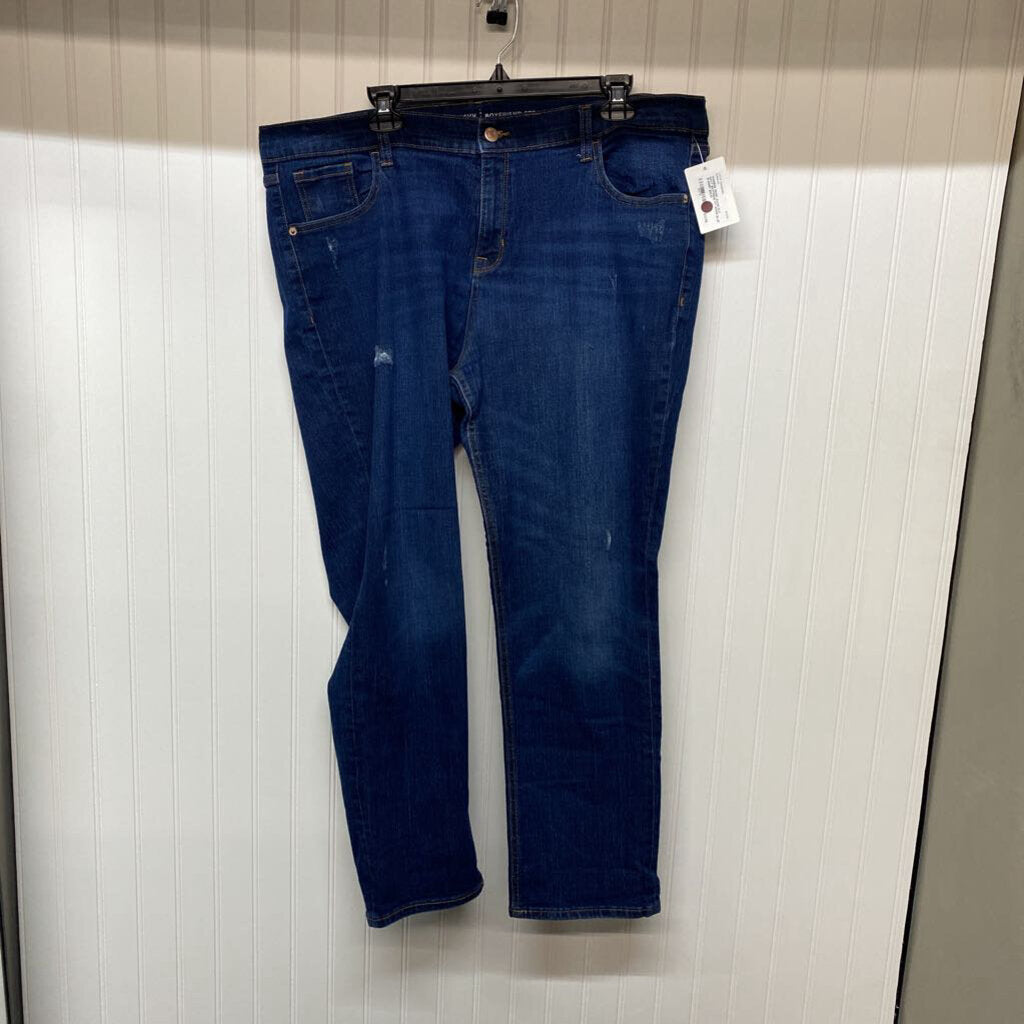 BOYFRIEND FIT JEANS