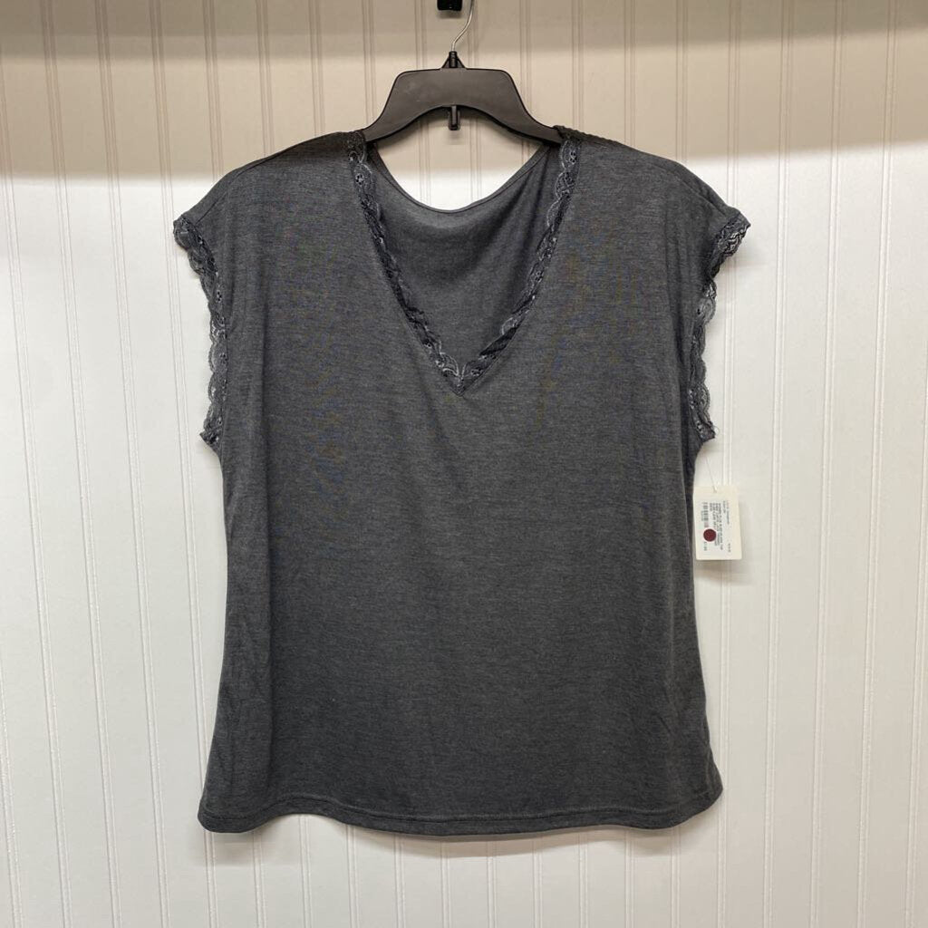 LACE TRIMMED SLEEVLESS