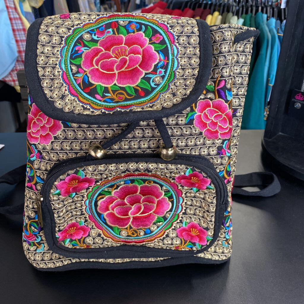 SMALL FLORAL DRAWSTRING BACKPACK PURSE