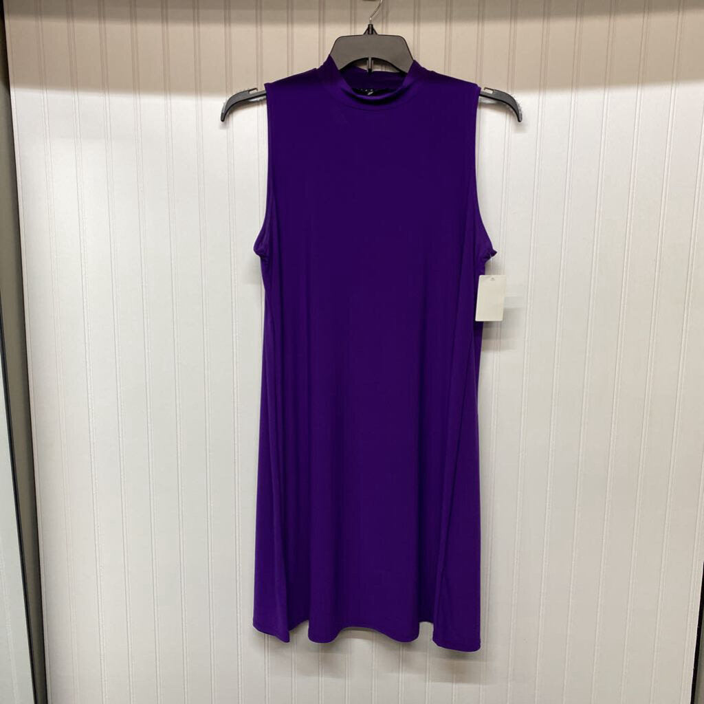 *SLEEVELESS SHORT MOCK NECK