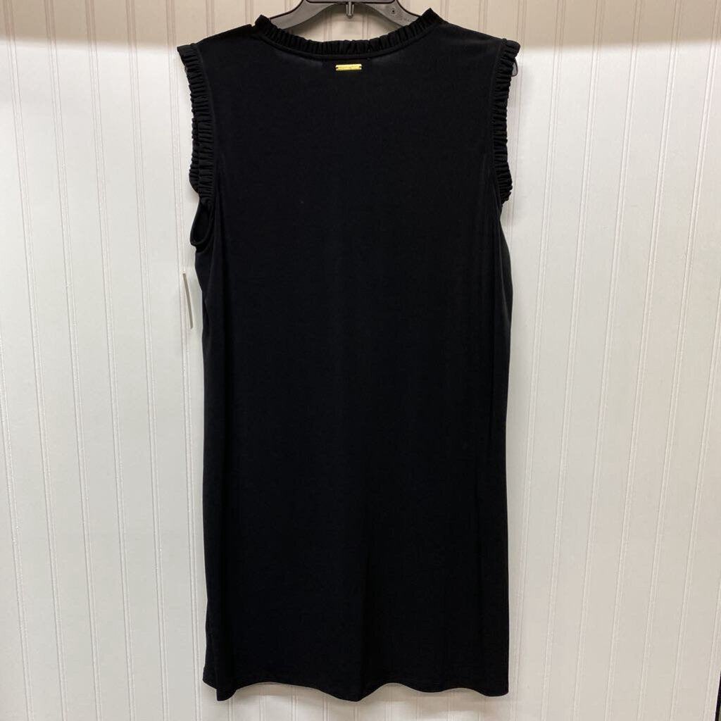 *SLEEVELESS RUFFLES SHORT V- NECK