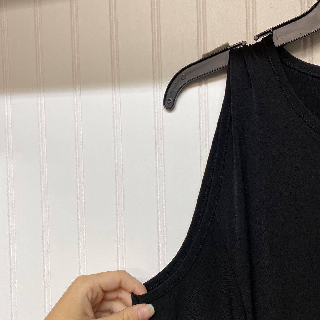 *SLEEVELESS WITH ROUCHING ON SIDE SHORT
