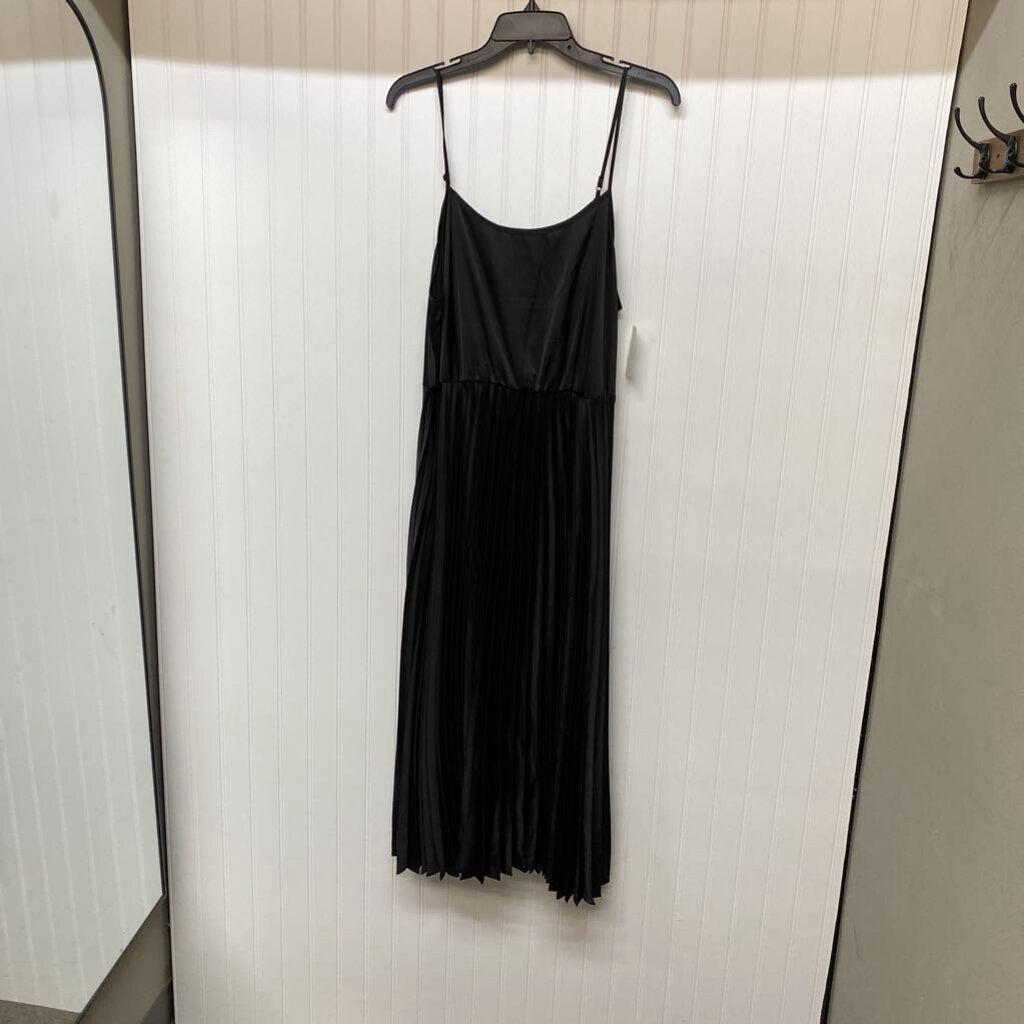 LONG DRESS WITH STRAP TANK TOP